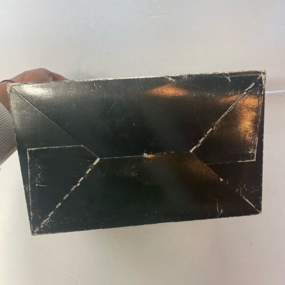 Charles Dickens Village Series Crown & Cricket Inn First Edtn 1992 Department 56 - Picture 11 of 12